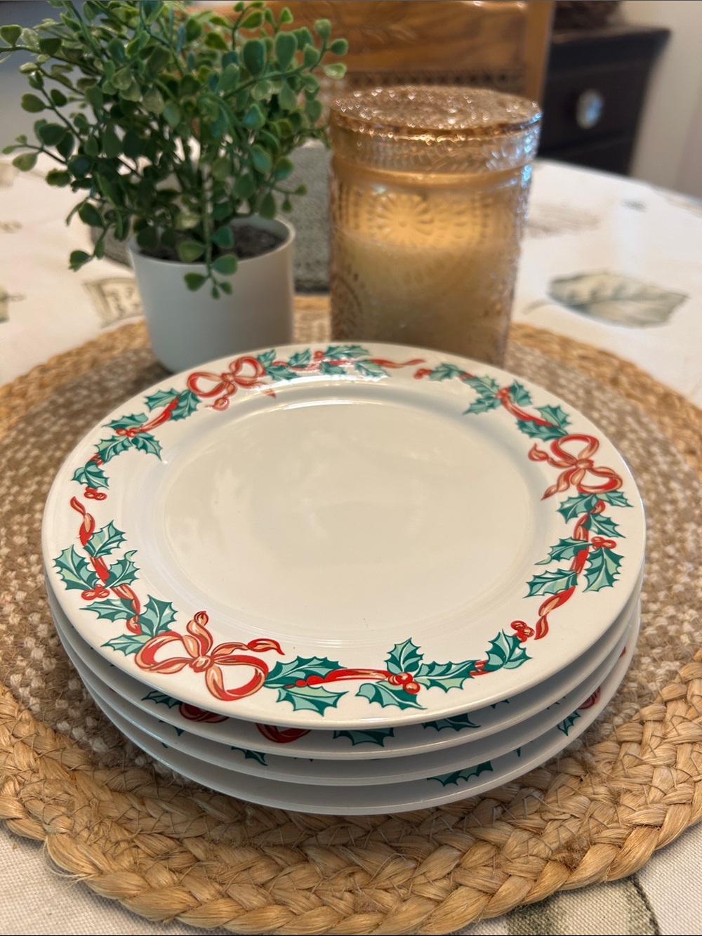 International Tableworks Christmas Ribbon salad plates set of 4